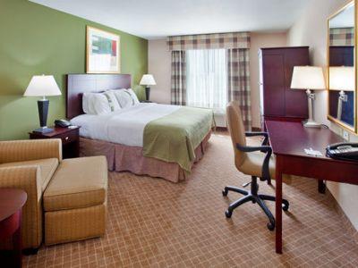 Kansas Airport By Ihg Hotel Kansas City