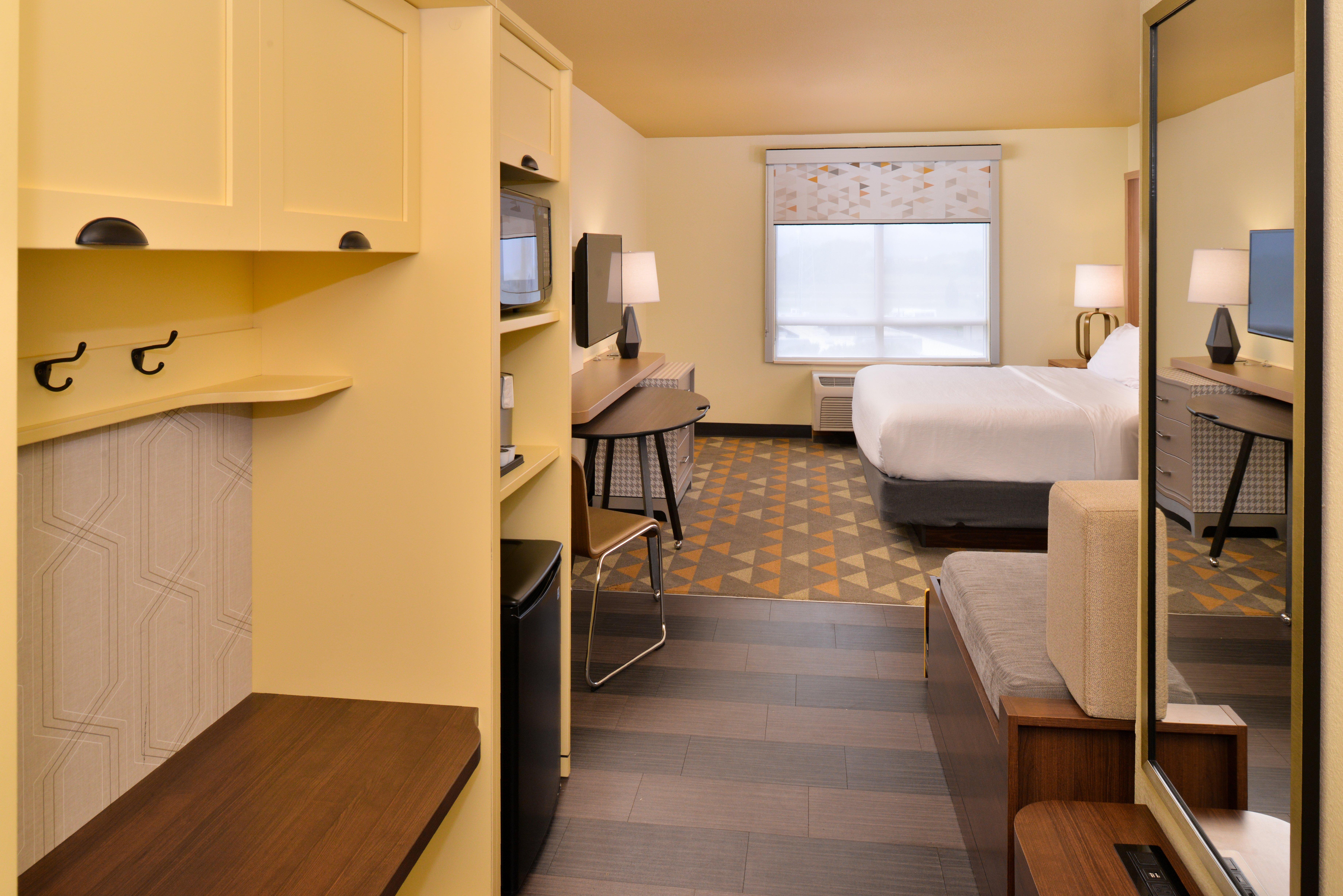 Kansas Airport By Ihg 2*