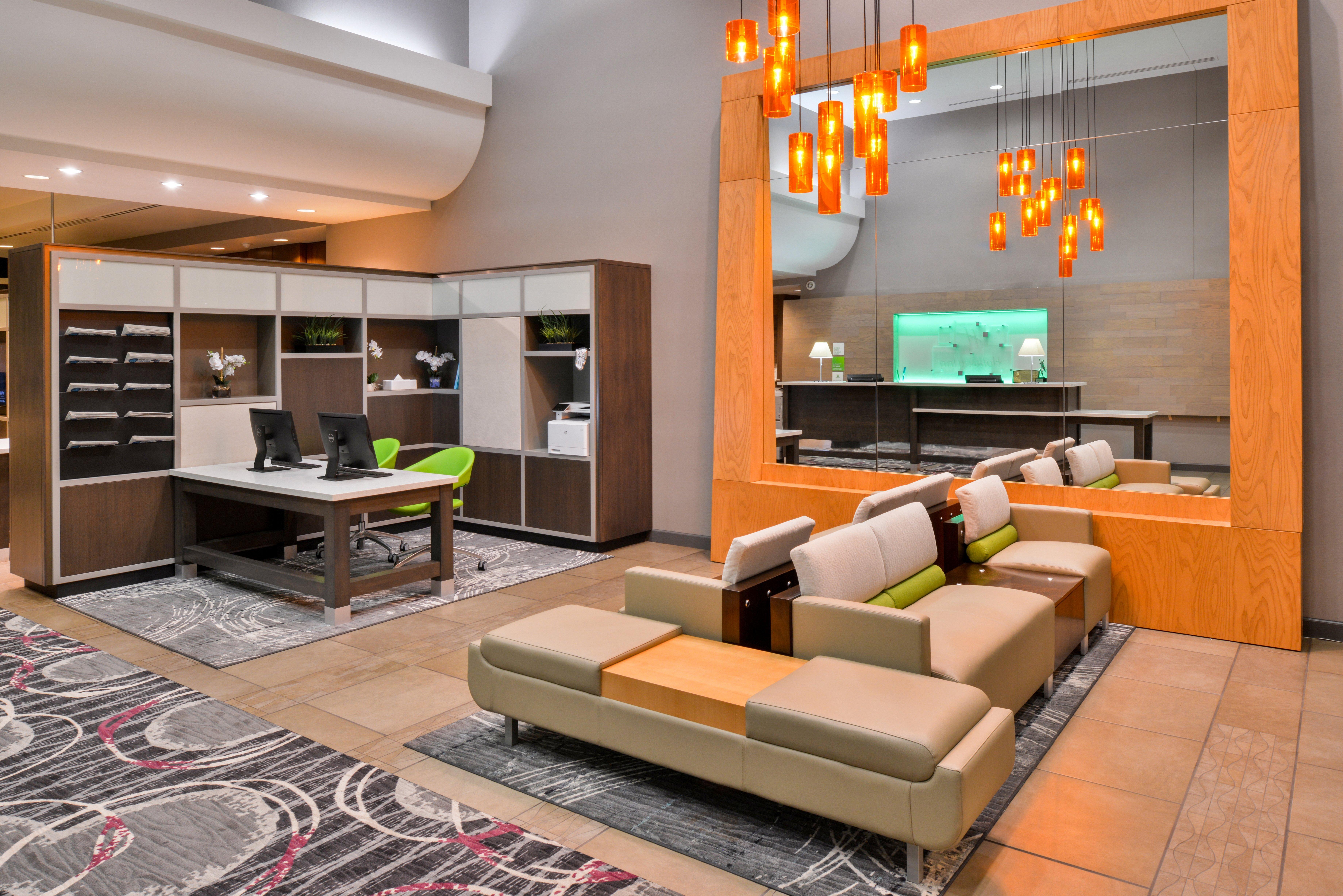 Hotel Kansas Airport By Ihg