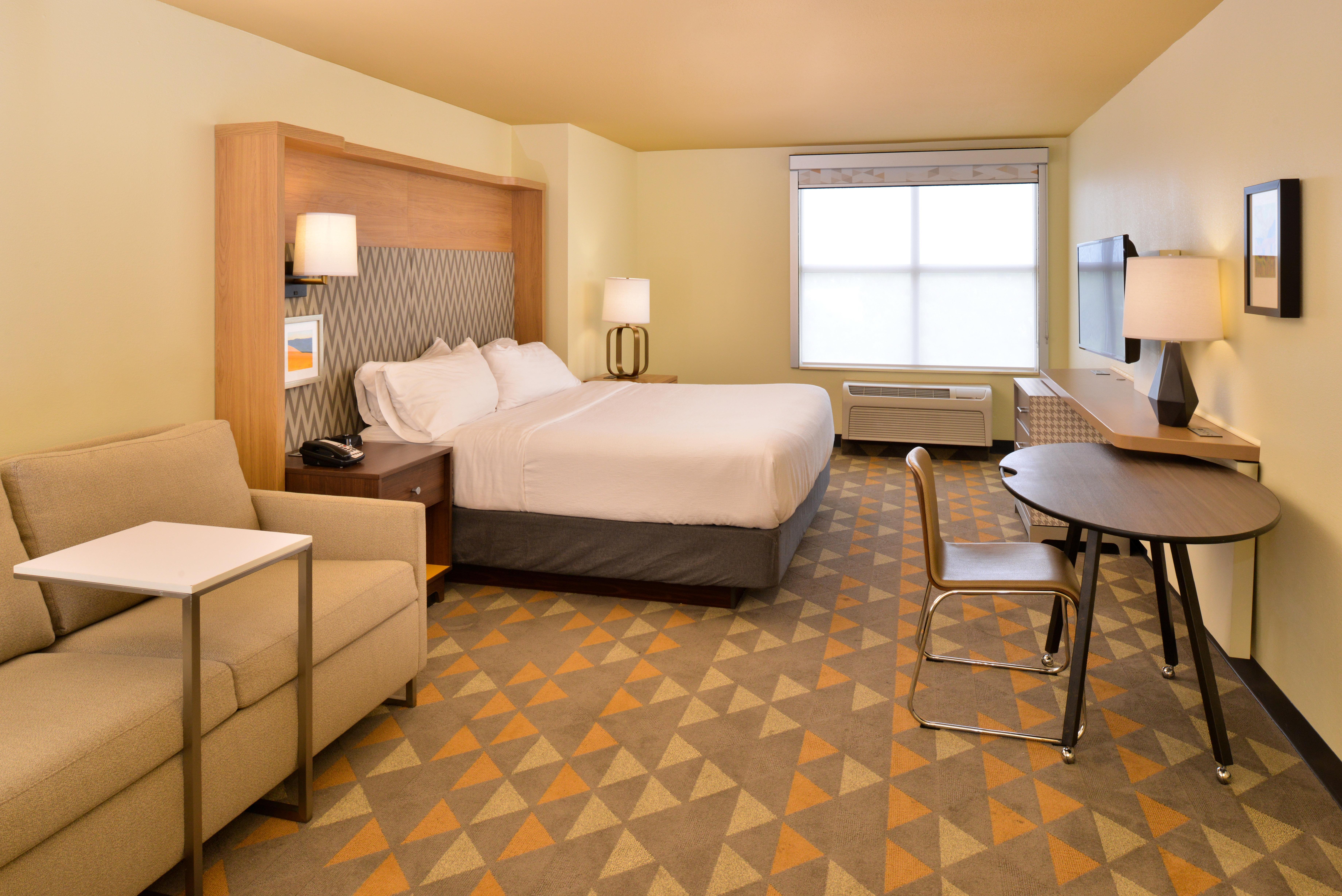 Kansas Airport By Ihg 2*